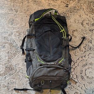 Osprey Stratos Black and Green Hiking Backpack